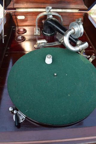 Three Muses Gramophone